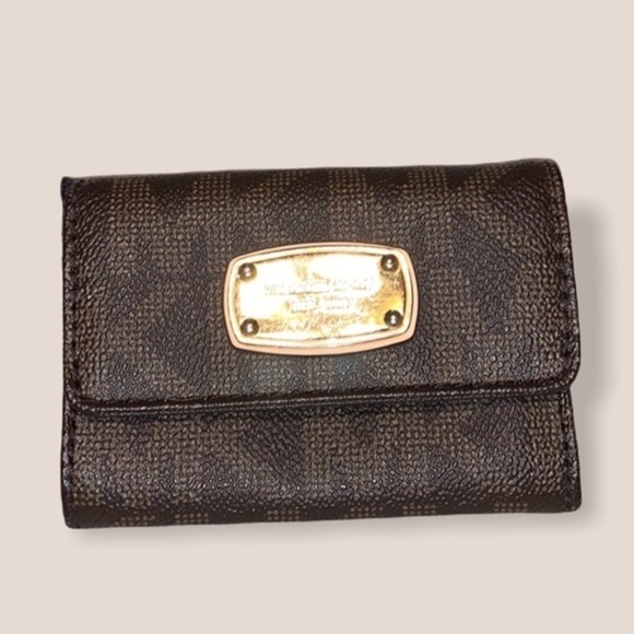 Michael Kors Bundle - Picture 2 of 7